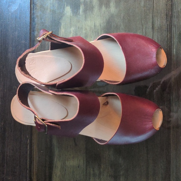 Bryr Clogs in Wine - Picture 4 of 5